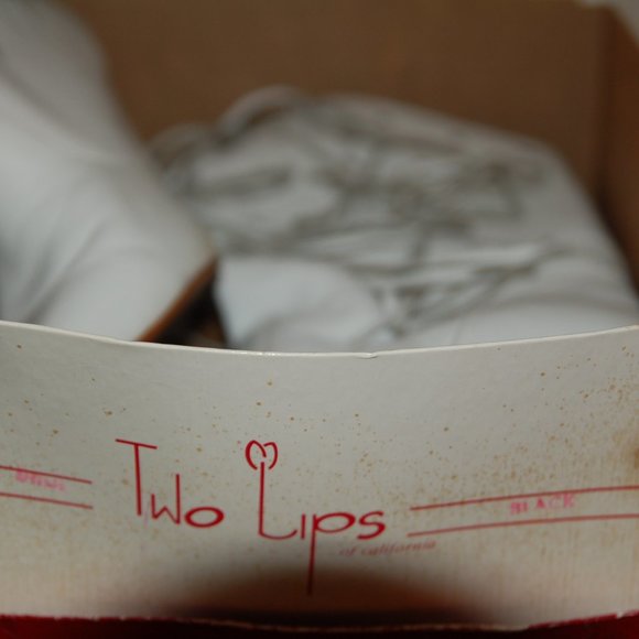 Vintage Two Lips Leather Boots with fringe - Picture 6 of 7